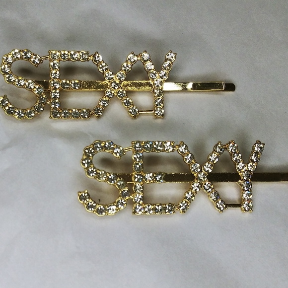 LETTER Hair Clips - Picture 2 of 2